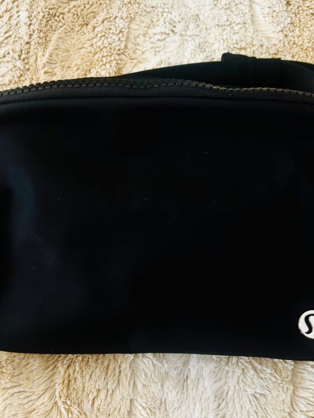Lululemon Cross Bag - Picture 4 of 4